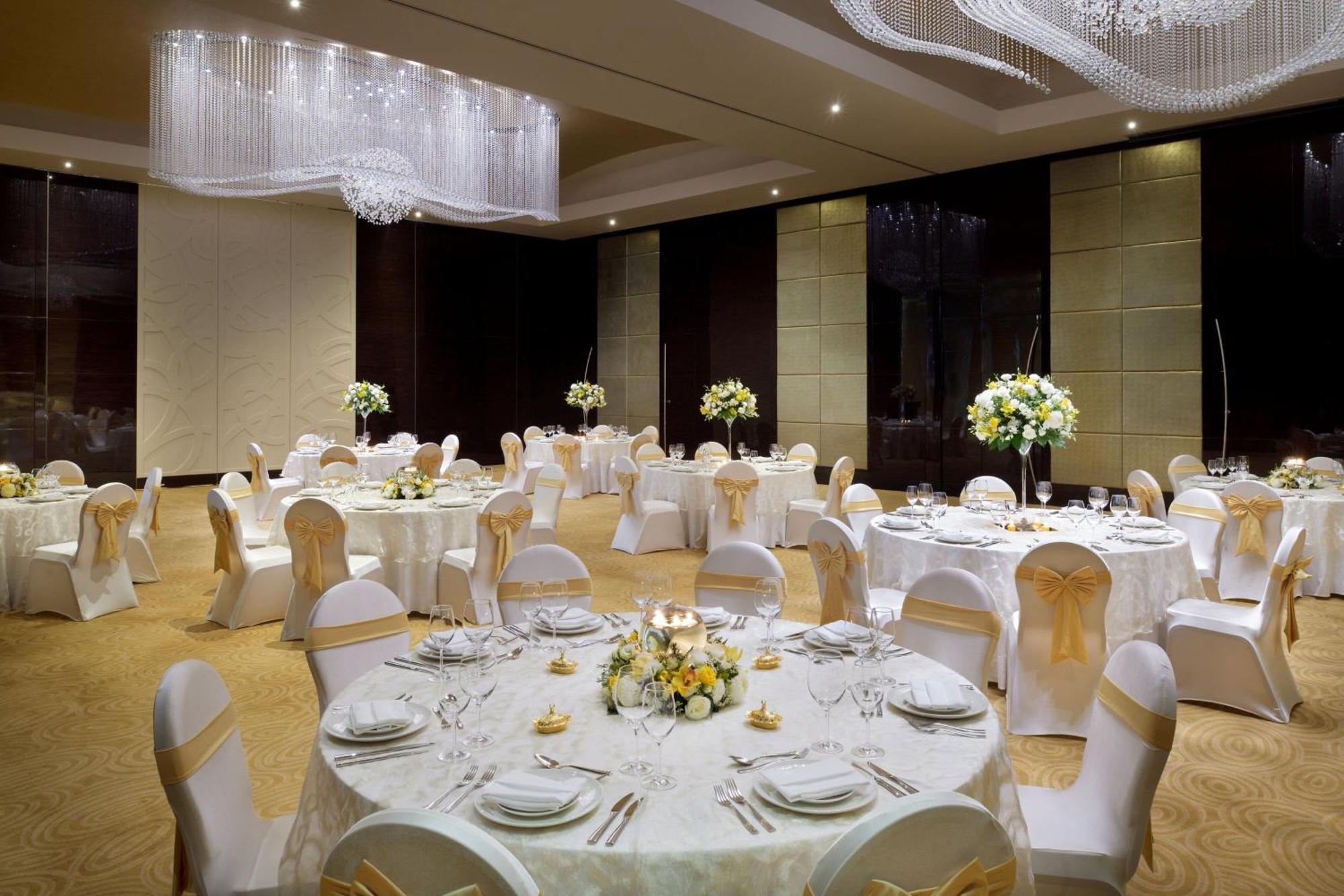 Готель Marriott Al Forsan,
